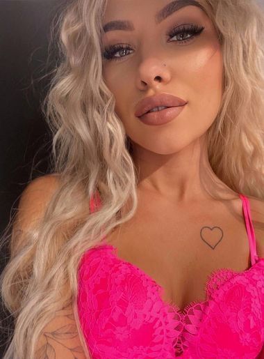 Kiss, Arkhangelsk, Russian-speaking, online dating service