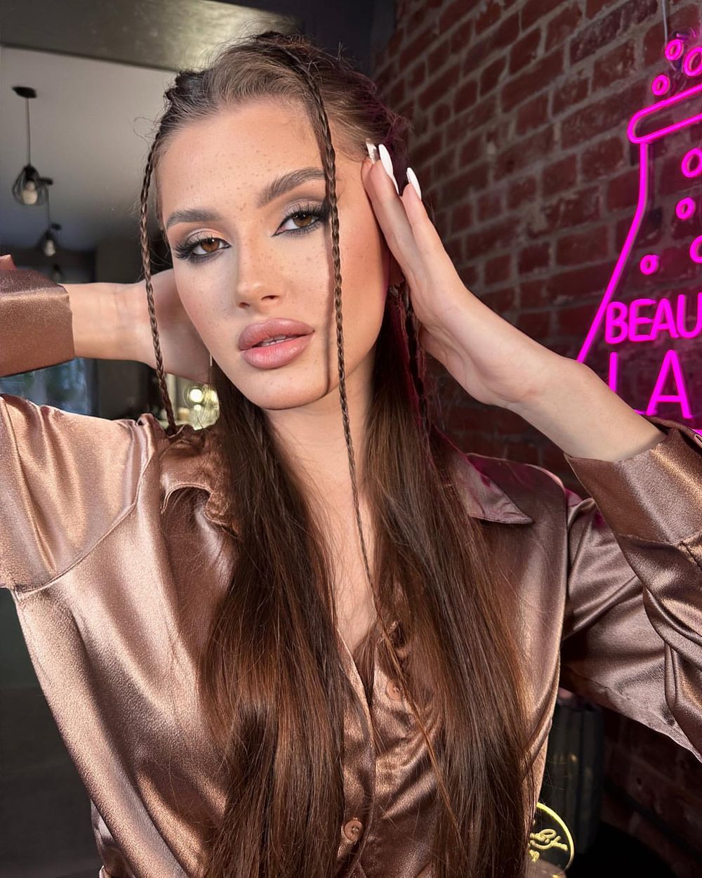 Vika (ID 378836) from Kharkiv (Ukraine), 18 years old, brown eyes ...