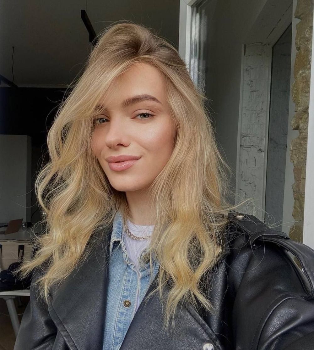 Rosemary (ID 383811) from Kiev (Ukraine), 23 years old, green eyes, blonde hair color