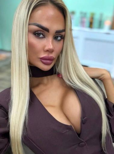 Elizabeth, Praha, Czech Republic, online brides