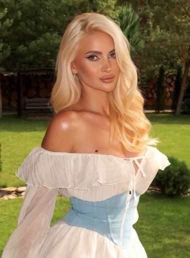Katerina, Calgary, Canada, dating chat