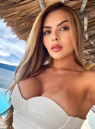 Natali, Medellín, Colombia, hot sexy photos